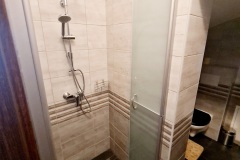 AptB-Bathroom-a